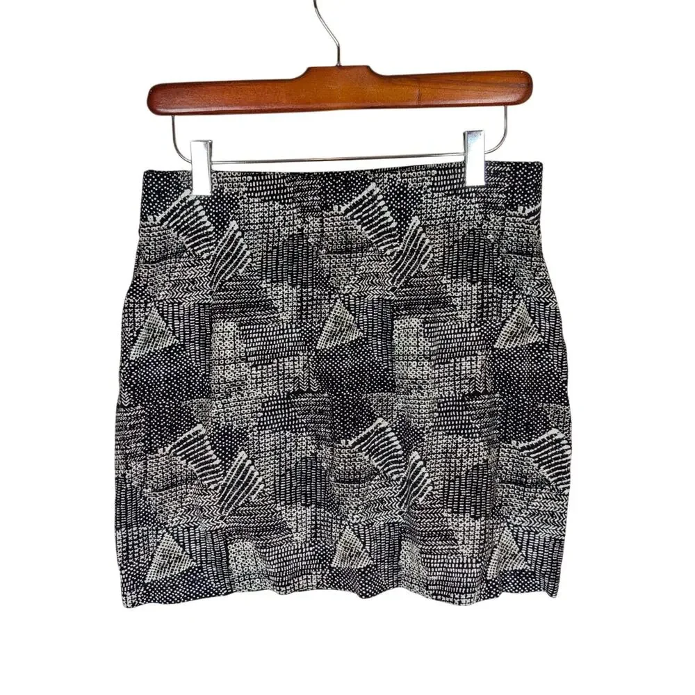 Madewell Downtown Skirt in Batik Size Medium Black Gray Geometric Print Pull On